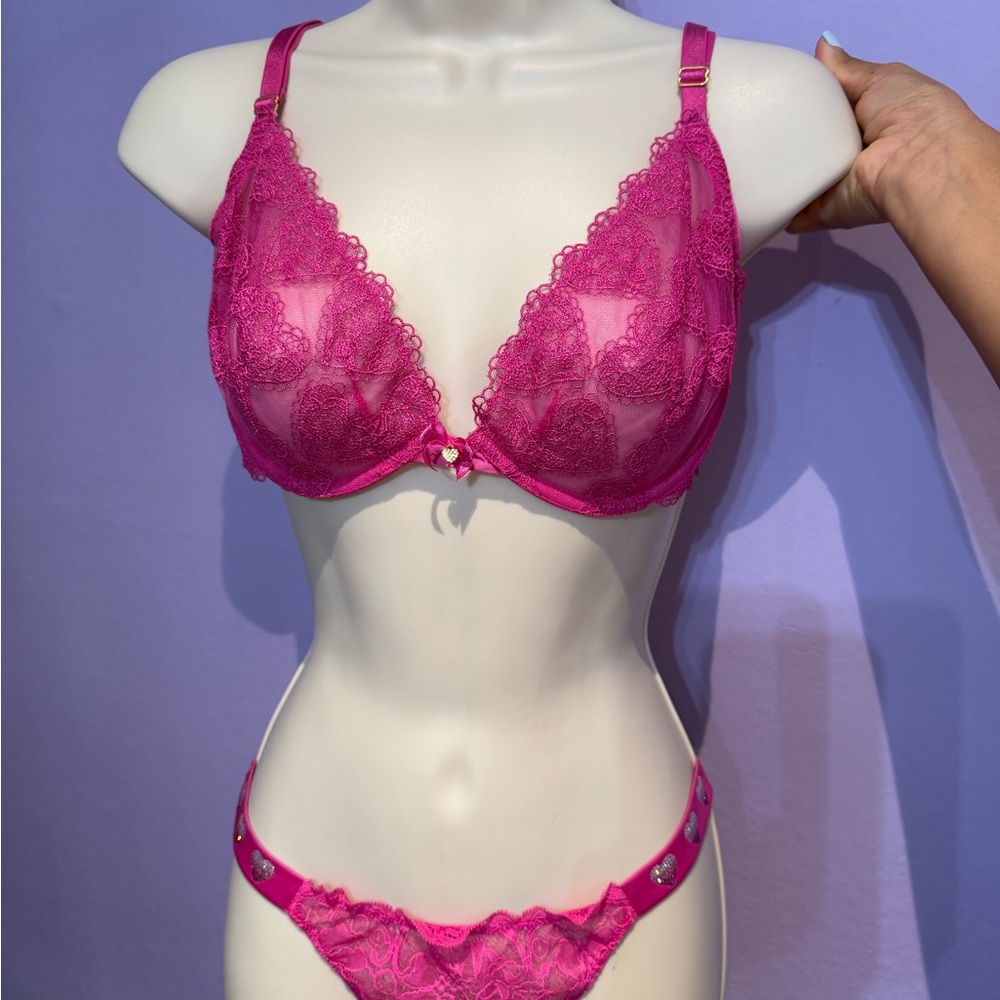 Victoria’s Secret SET Valentine’s Day collection 2023 bra and thong